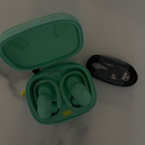 Limited Edition Skullcandy Hopeful Push Ultra True Wireless Earbuds